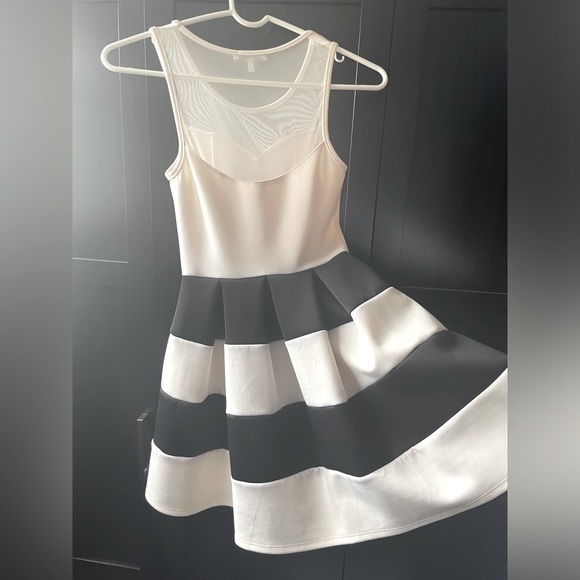 Colour Block Sleeveless Mini Dress size xs/s - Picture 2 of 5